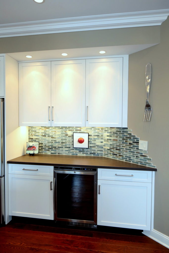Kitchen Renovation with New Cabinets and Backsplash